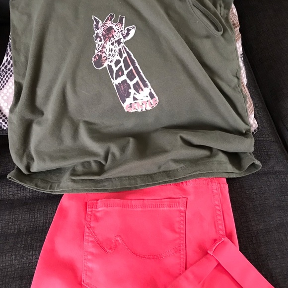 Cami and Capri Pants - Picture 3 of 4